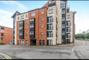 Lovely 2 bed apartment opposite Utilita Arena Birmingham with free parking
